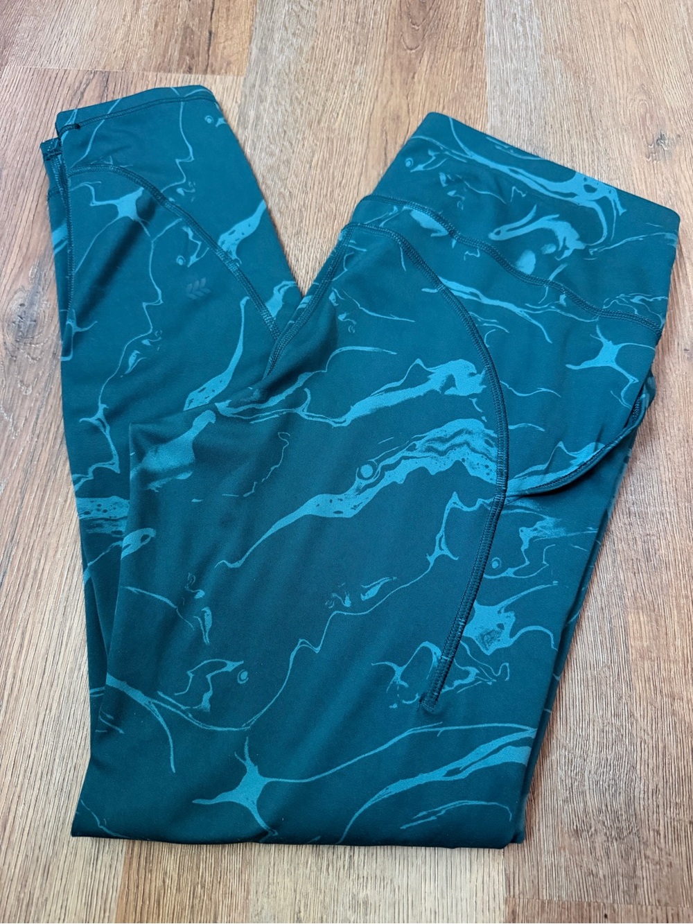 all in motion Teal Marble Performance Leggings-7/8 length